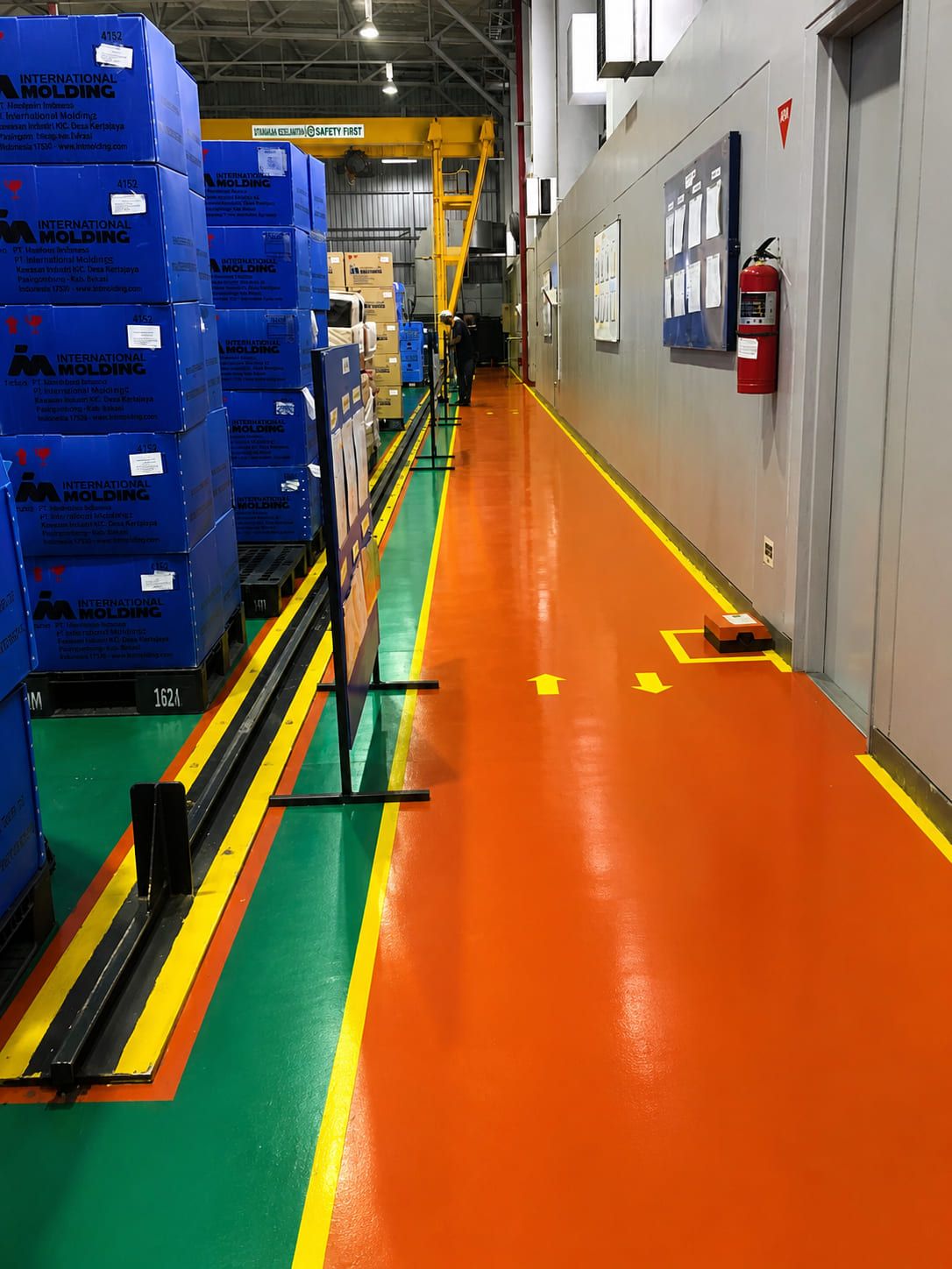 Jalur logistik bertanda